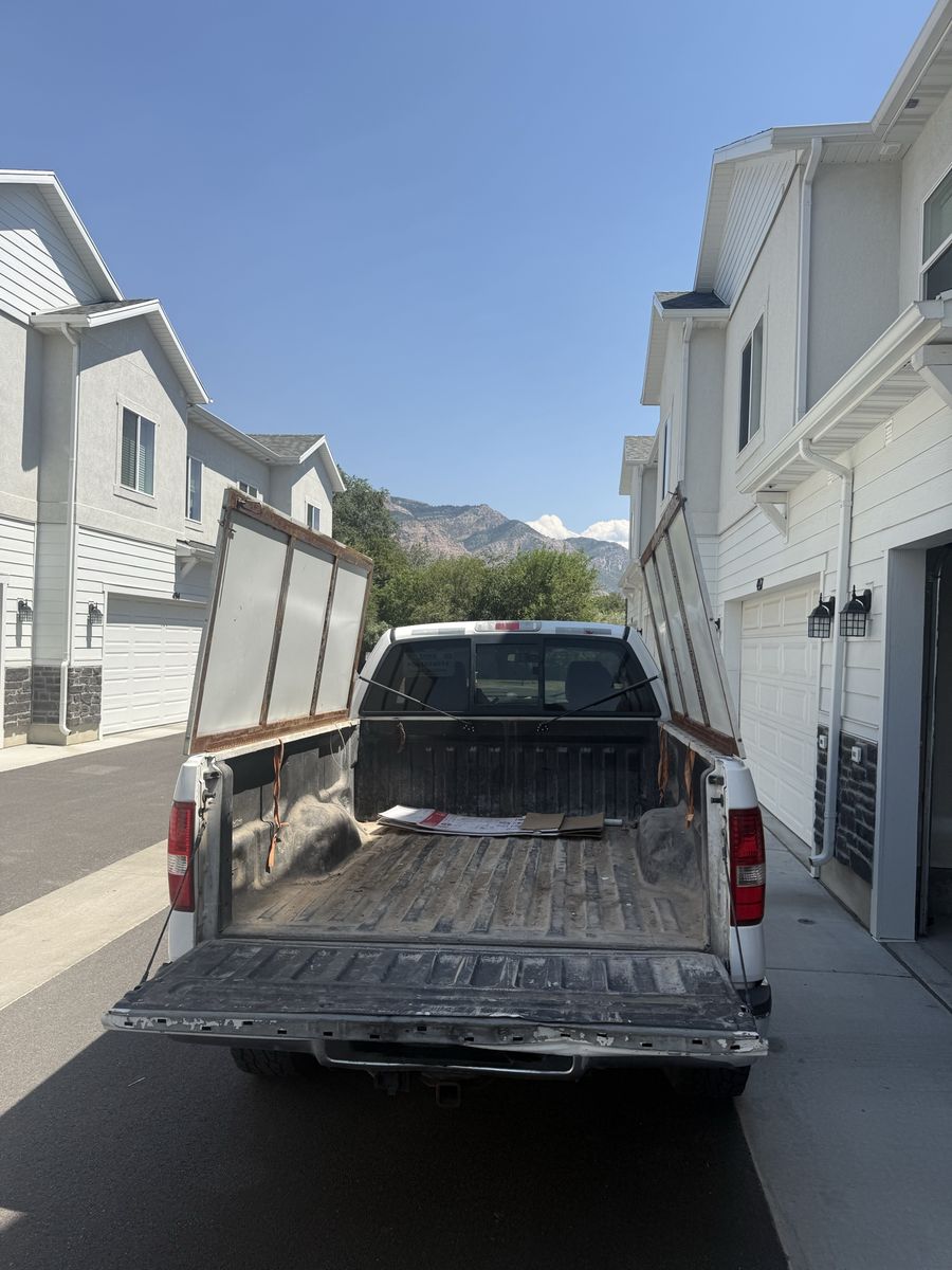 Truck Bed Tonneau Cover / Hard Shell Top