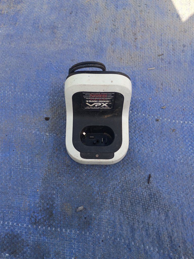 Black & Decker VPX charger