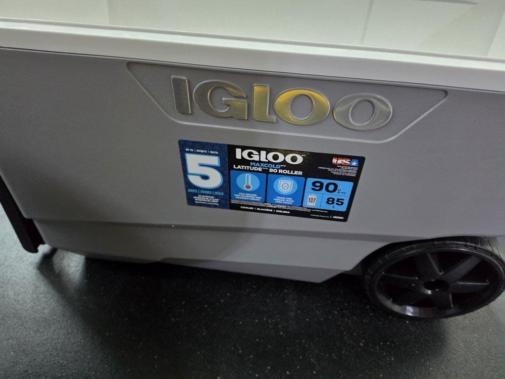 IGLoo 90QT cooler/Quick Access.