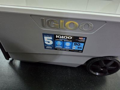 IGLoo 90QT cooler/Quick Access.