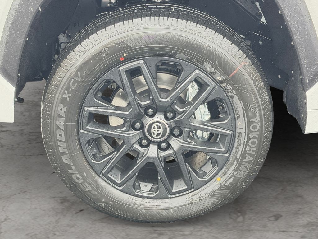 Main image 10