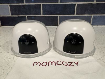 Momcozy M1 Wearable Breast Pumps (Set of 2)