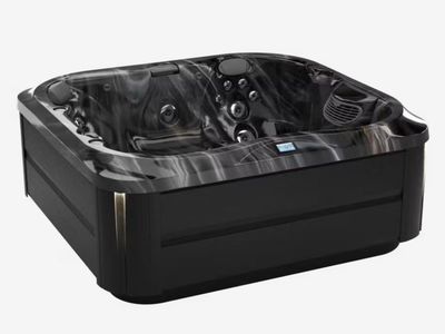 Jacuzzi J-355 Hot Tub