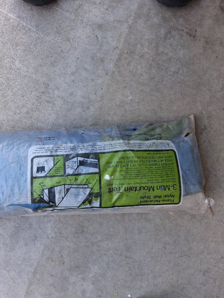 JC Penny Sport 3 Man Camping Tent Good!
