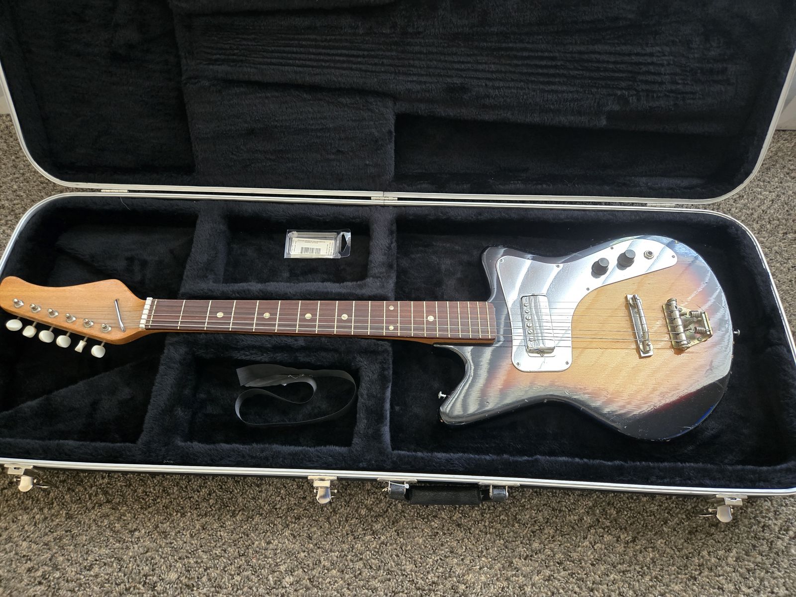 Electric guitar