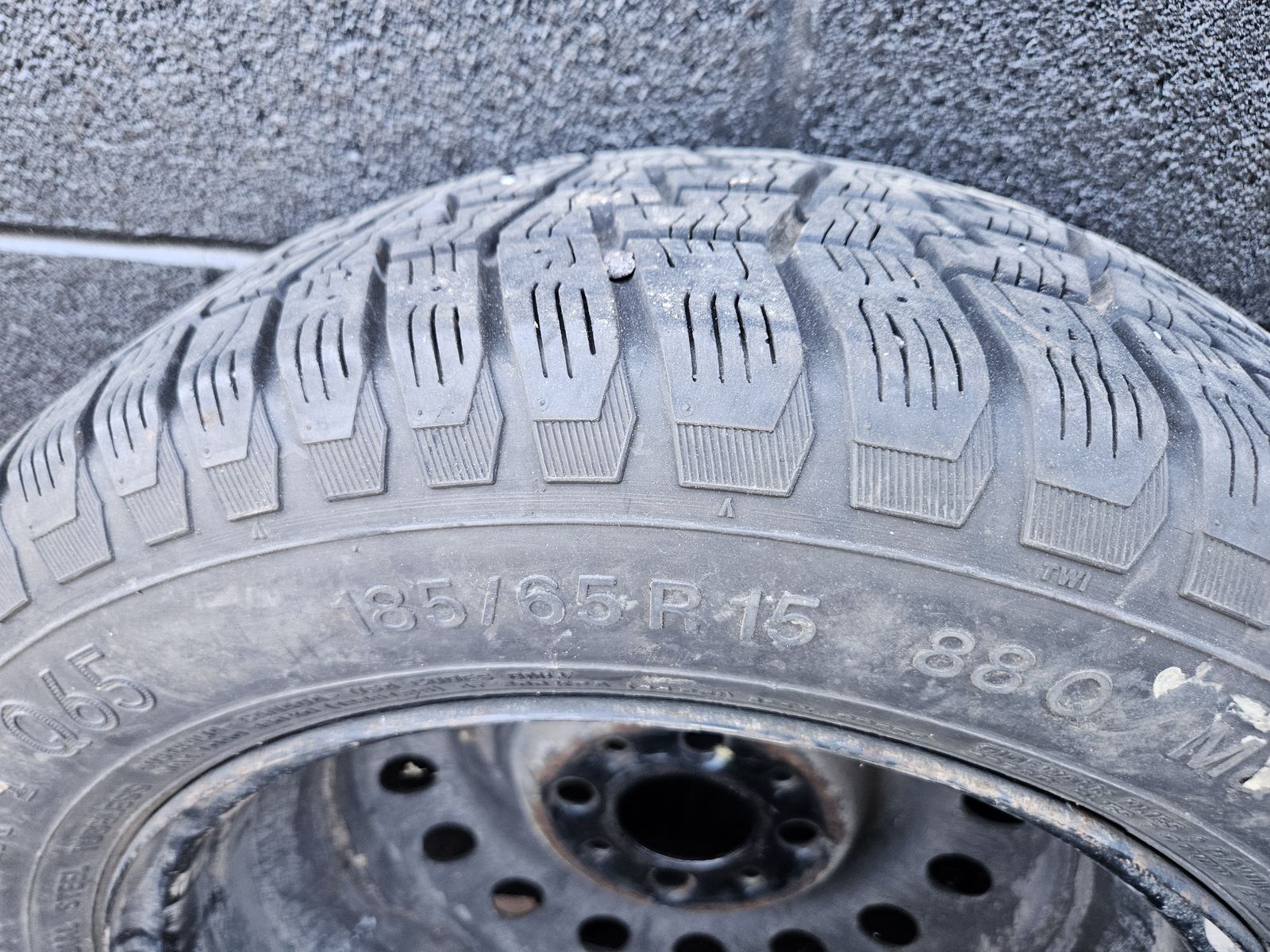 6 Snow Tires 185 65 15