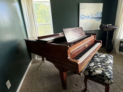 Baldwin baby grand piano