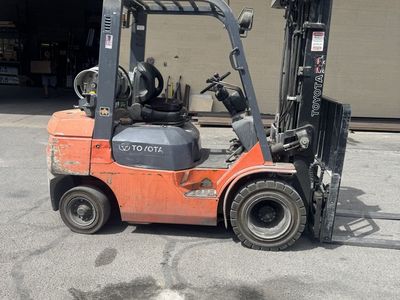 2004 Toyota 7FGU25 5000 LB Forklift (As Is)