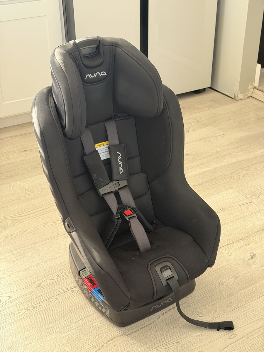 Like-New Nuna RAVA Convertible Car Seat