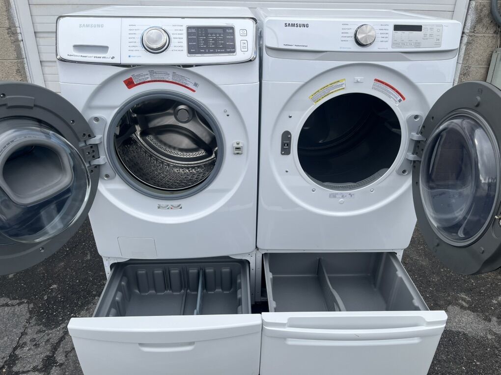 Samsung Electric Set On Pedestals,free Delivery