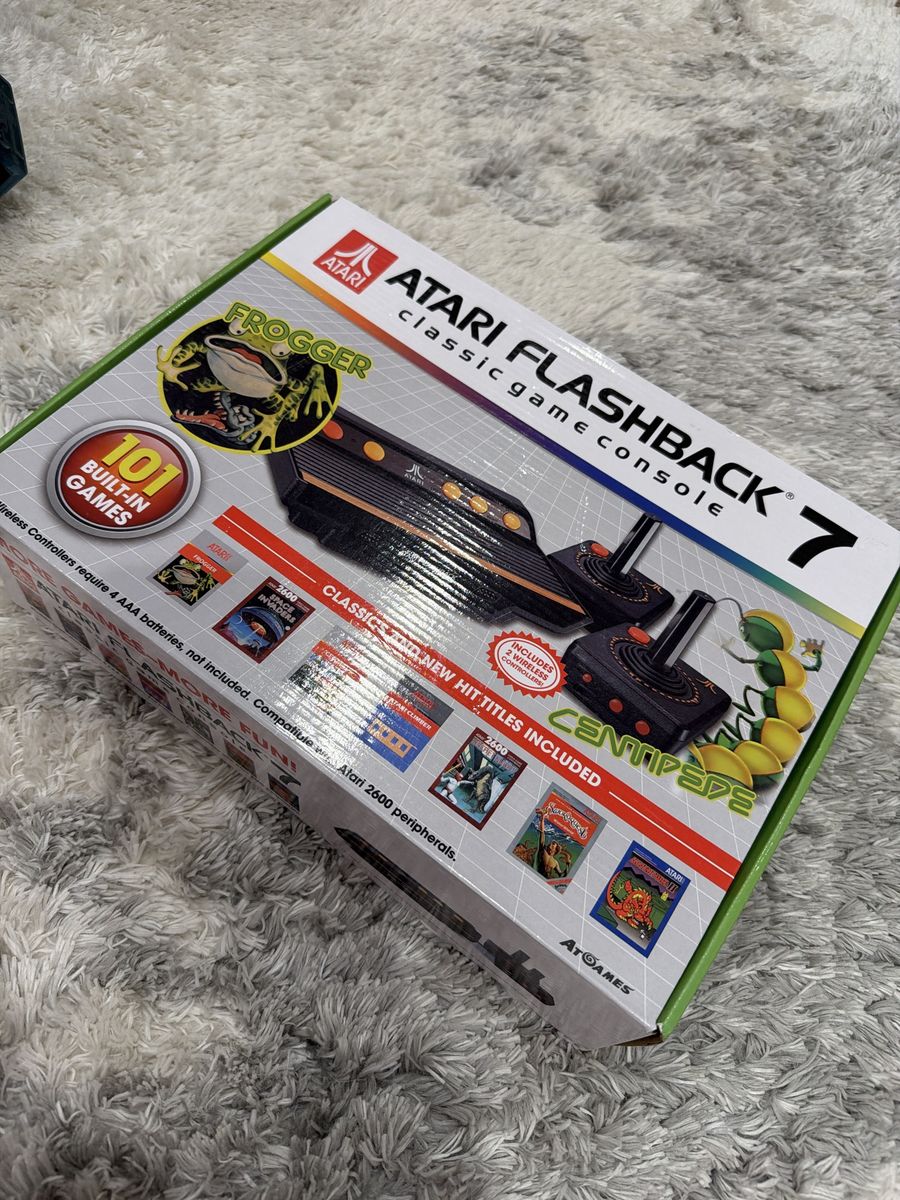 Atari Flashback 7 Classic Game Console with 101 Built-in Games & Wireless Controllers