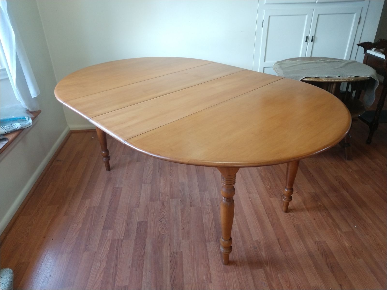 Conant Ball Dinning Table