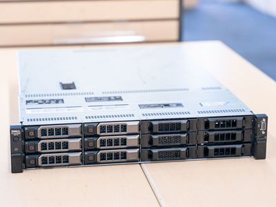 Dell Poweredge R515 Server | 16 CPU Cores, 64GB RAM, 2x SSD Bays, 12x HDD Bays