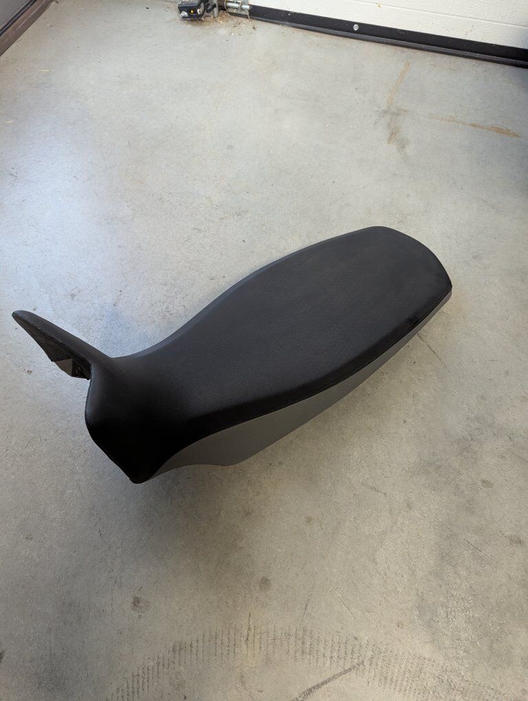 BMW F800GS OE seat