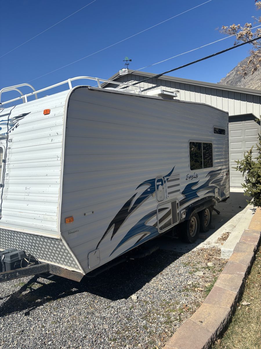 2006 Weekend warrior FK 1900 toy hauler