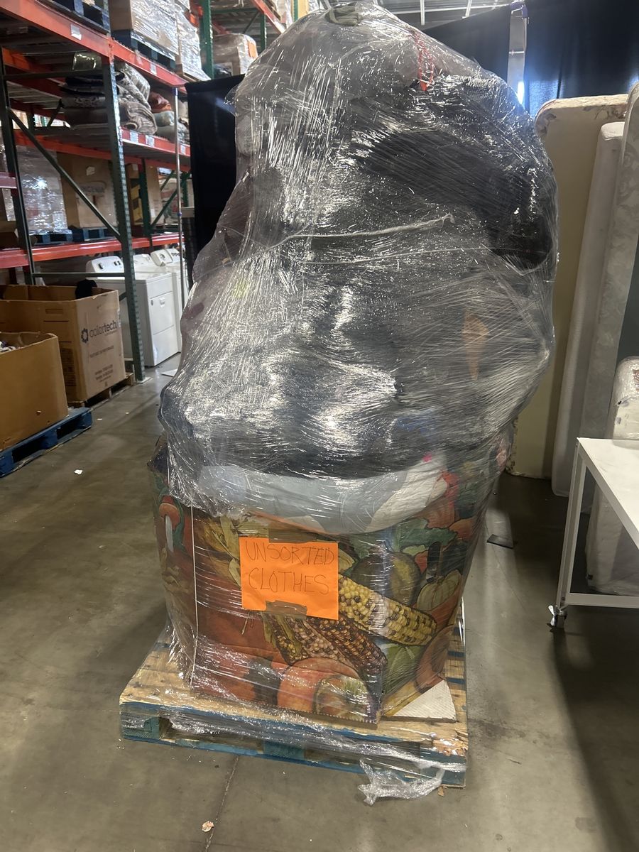 Wholesale Clothing Pallets