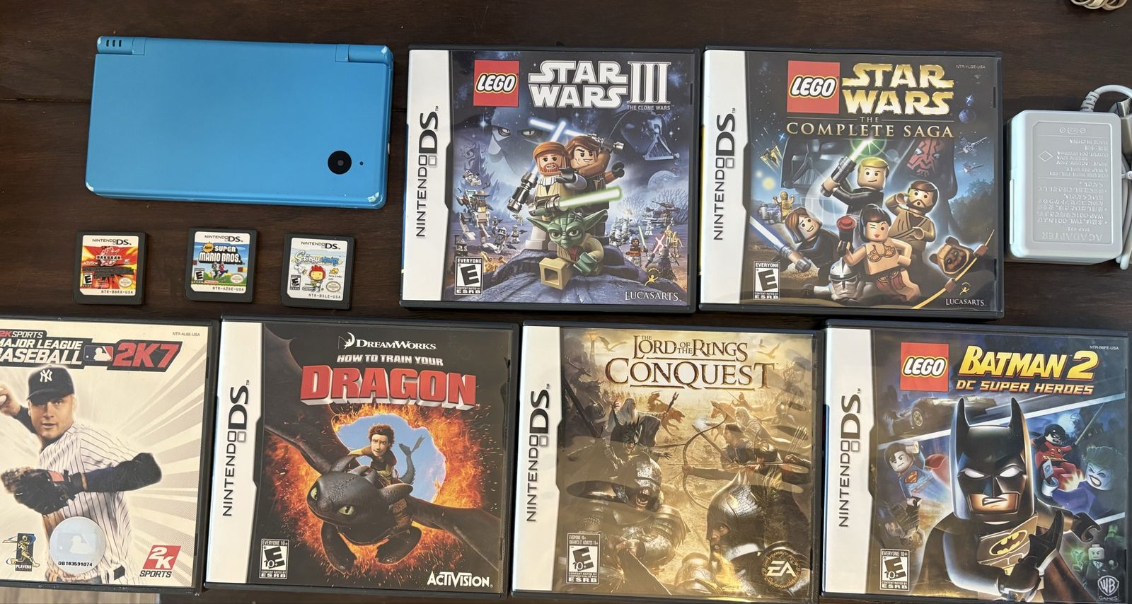 Nintendo DSi w/ 9 games & charger