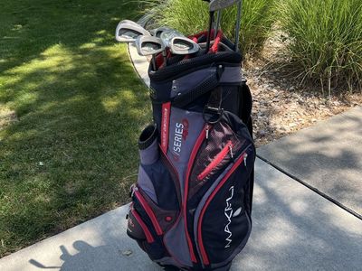 Women’s right handed golf clubs with bag