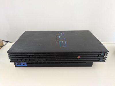 Playstation 2 "Fat" Edition