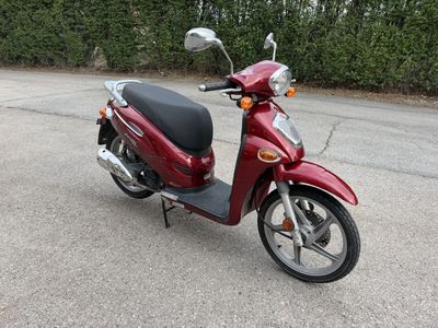 2006 Kymco People 150 Scooter - Red, 150cc Engine