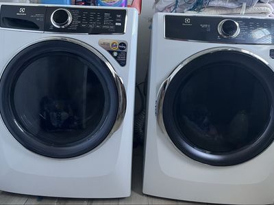 Electrolux Front load electric washer and dryer