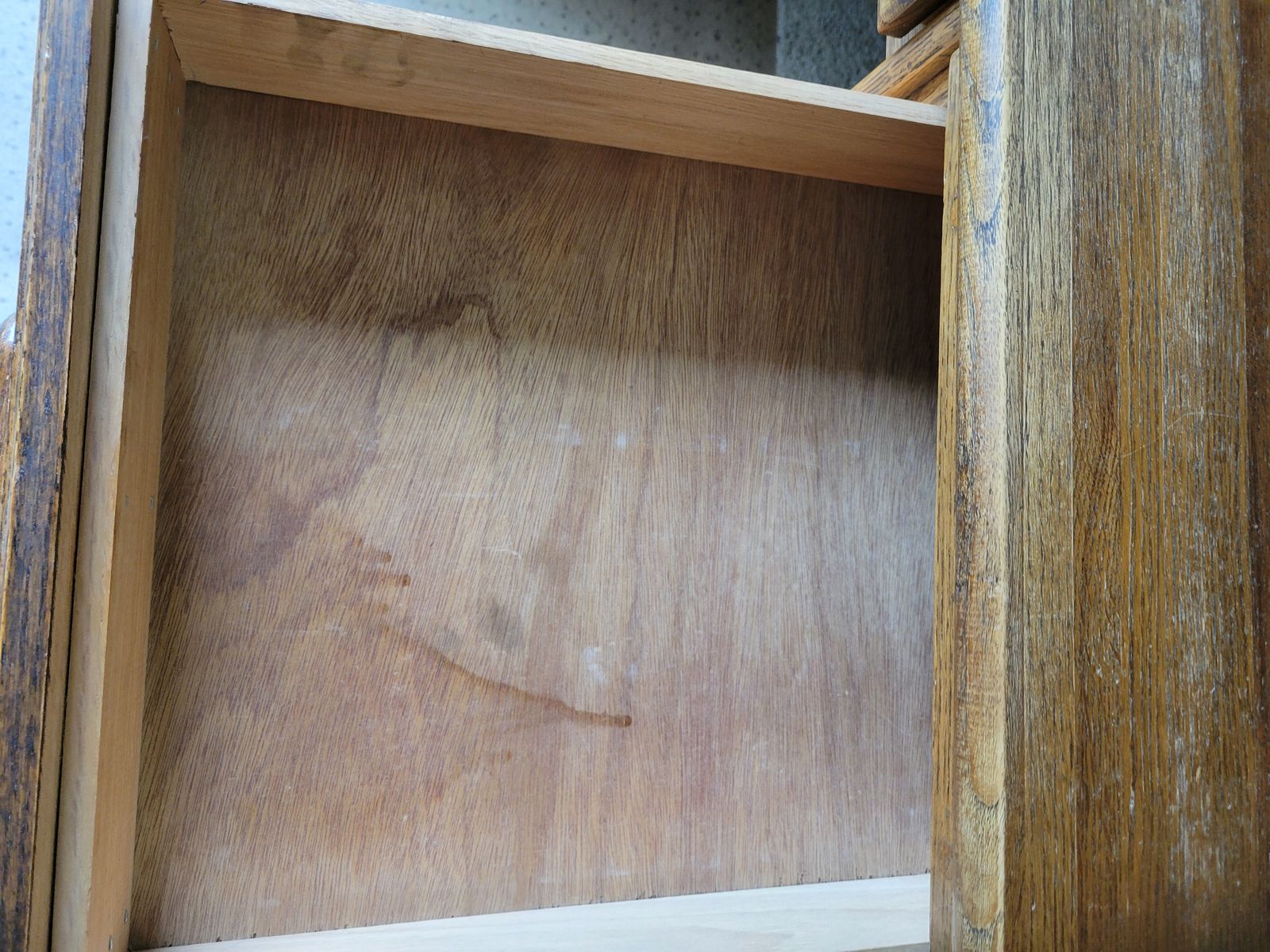 Main image 6