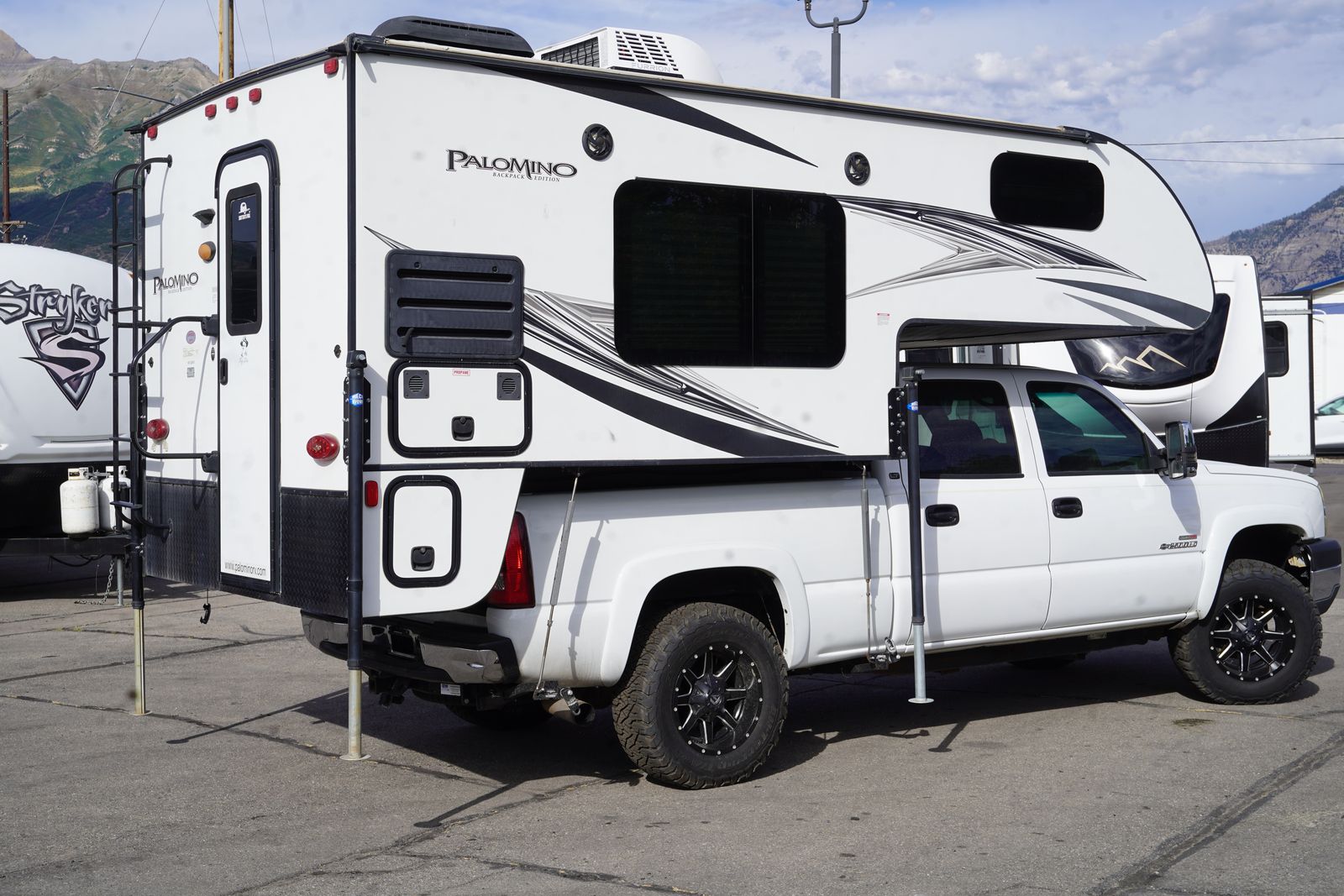 2020 Forest River Palomino HS8801