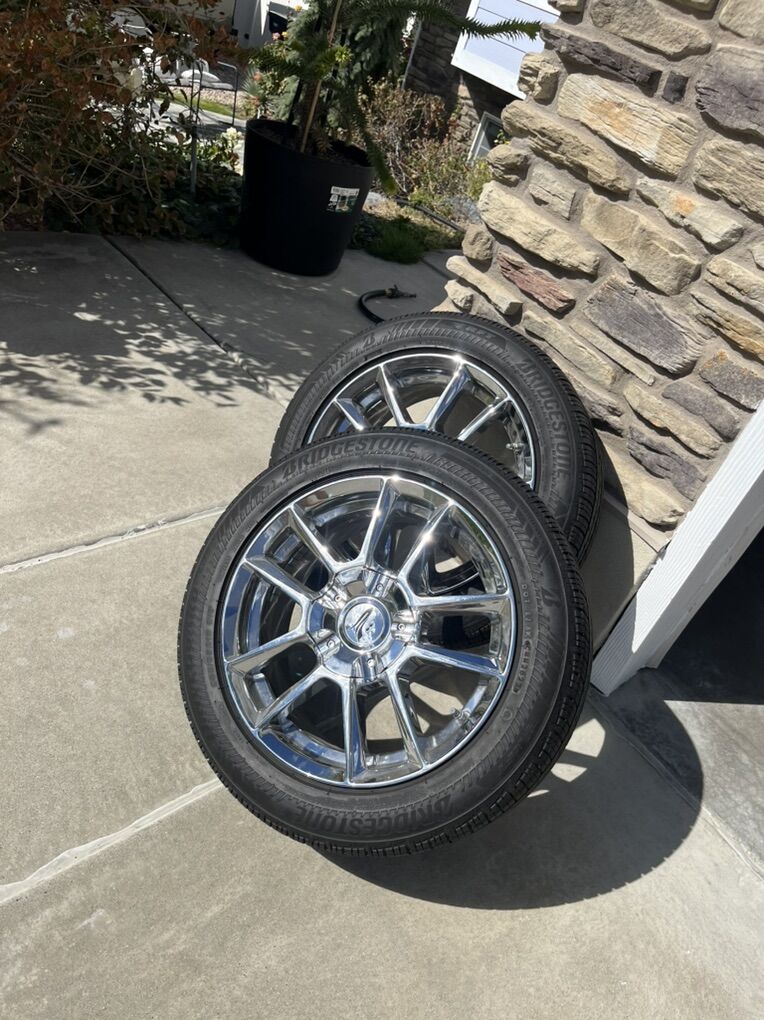 16x7 Chrome Ultra Gemini 436 Wheels And Tires