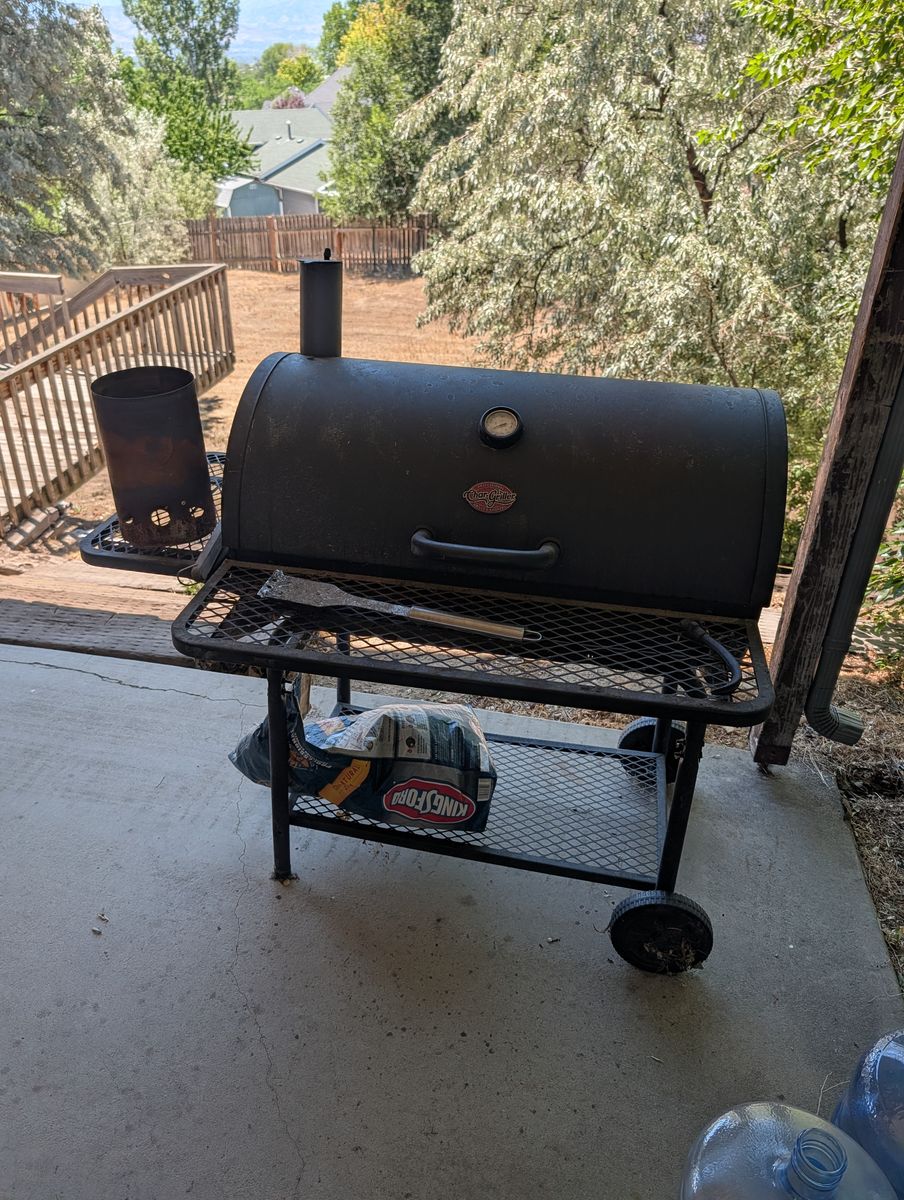 Barrel Charcoal BBQ and Smoker
