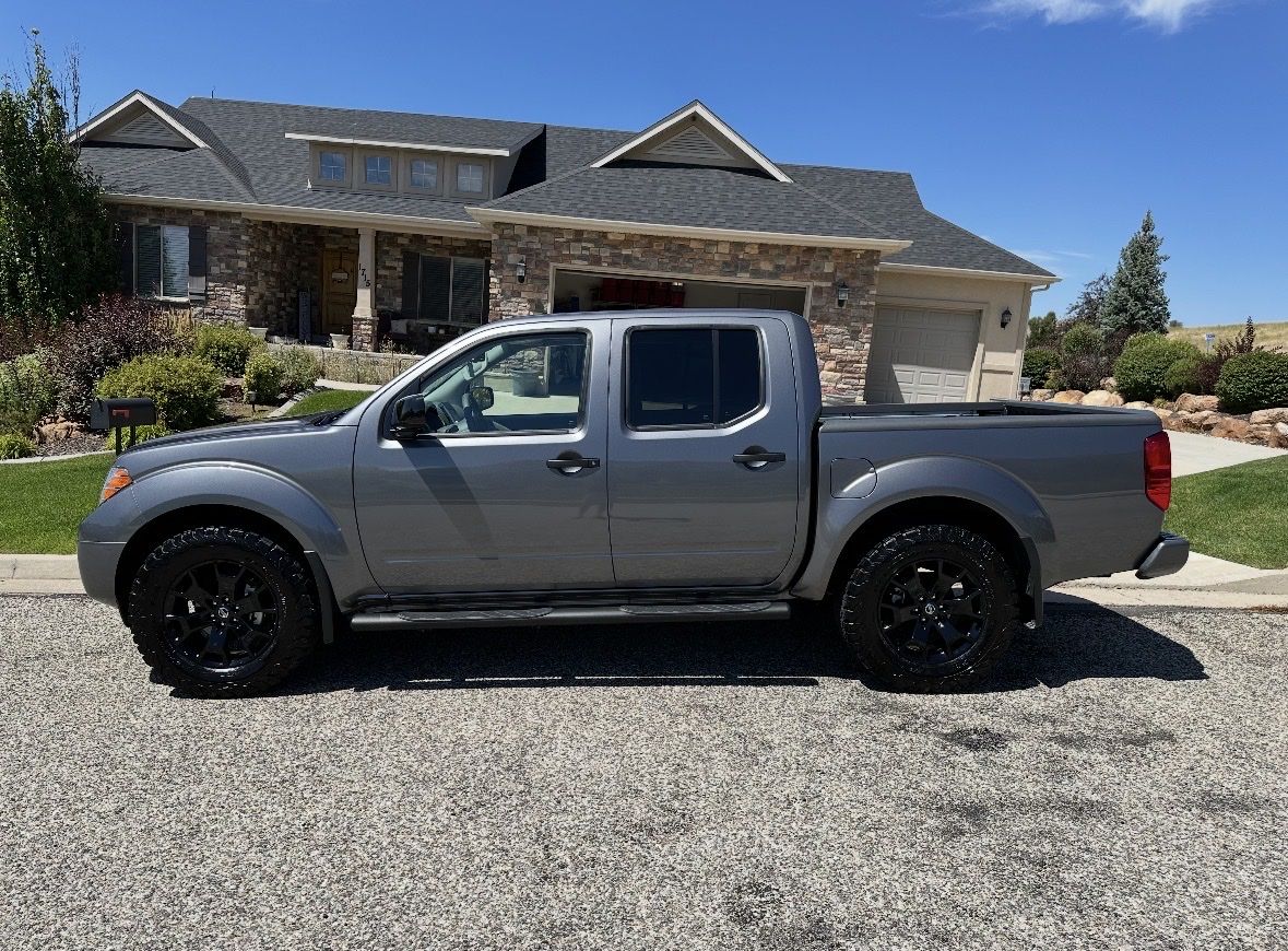 2020 Nissan Frontier SV