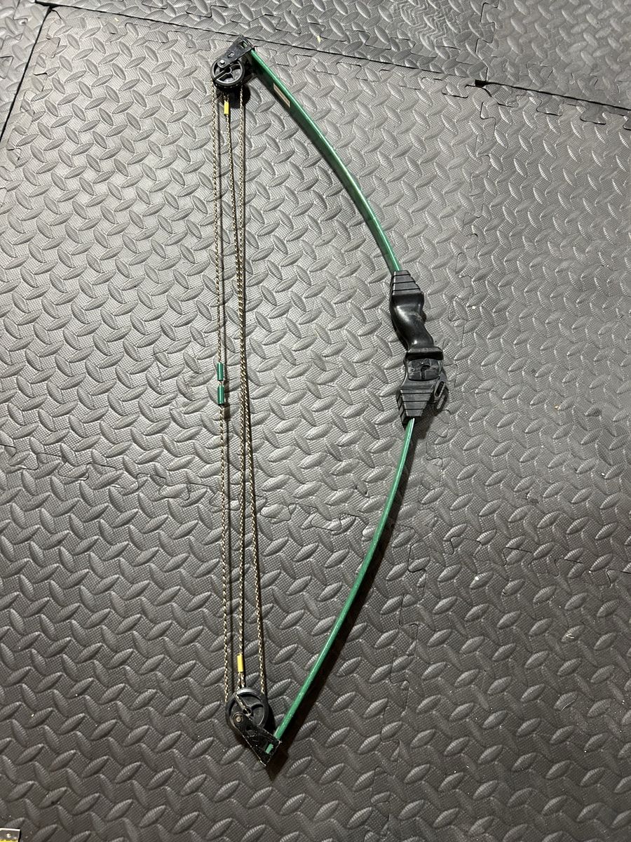 Bear archery scout 33 inch bow