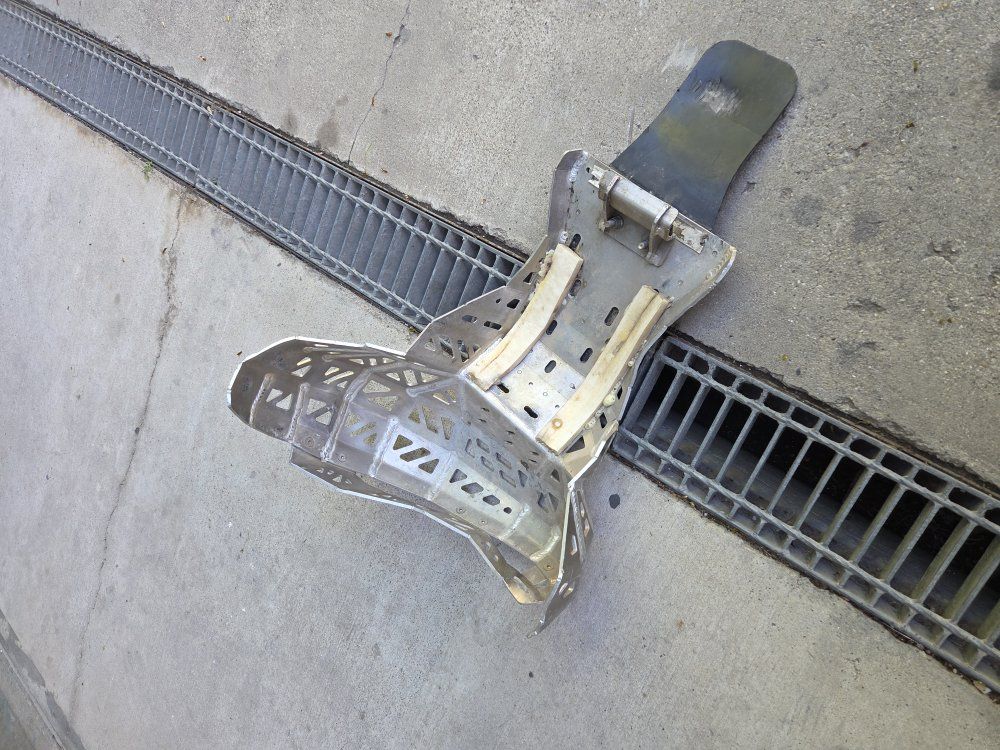 Husqvarna 300tl 2022 skidplate