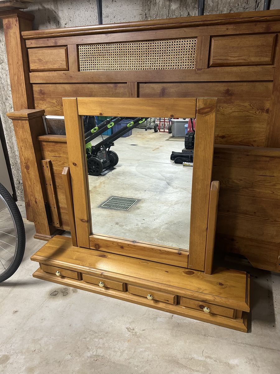 Wooden Vanity Mirror with Four Drawers