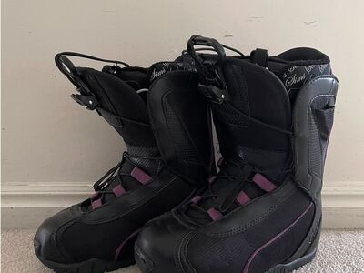 Nice Sim’s Snowboard Boots Women 7