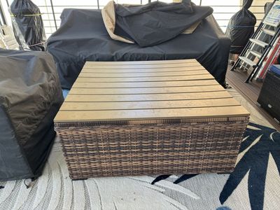 Brown Wicker Patio Coffee Table with Lift-Top Storage Outdoor Furniture