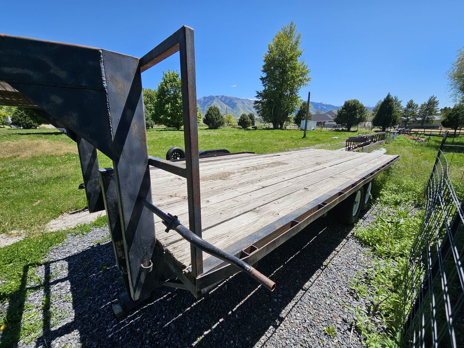 1985 Gooseneck 20 ft trailer