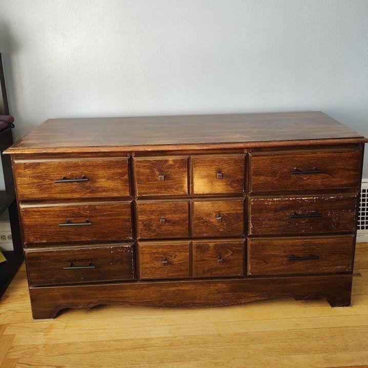 Dresser