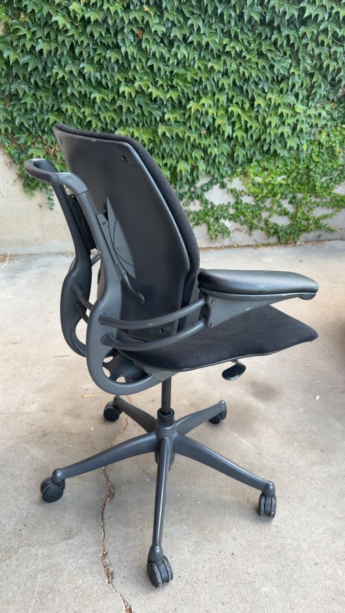 Humanscale Freedom Task Chair - Ergonomic Office Gaming Chair