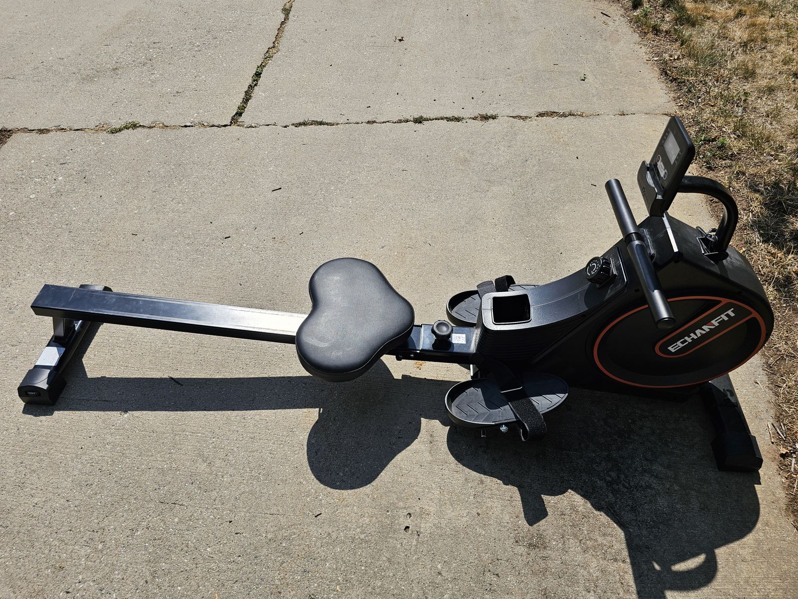 Rowing machine 