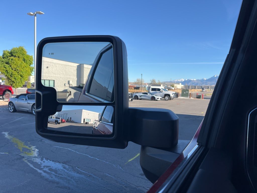 Main image 4