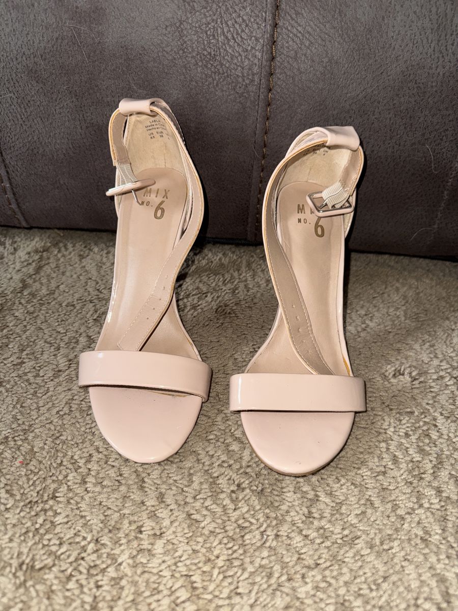 Mix No. 6 Heels Size 8.5