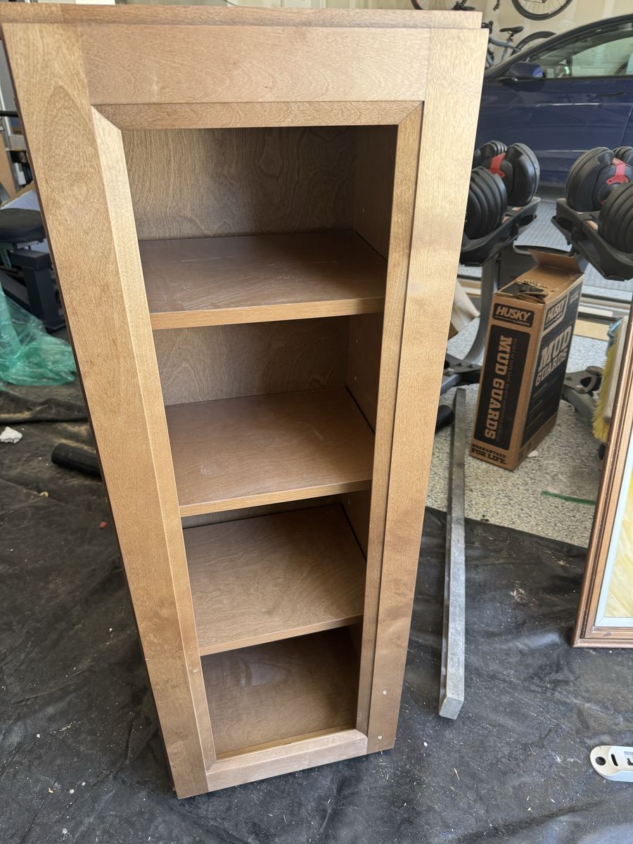 Cabinet Unit with Adjustable Internal Shelves