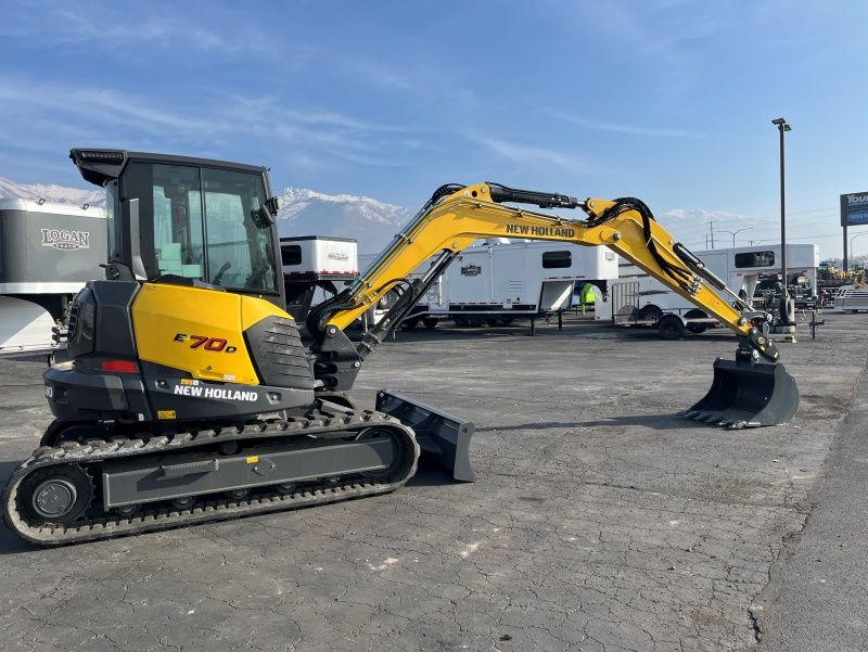 New Holland E70D – SAVE THOUSANDS ON THIS LIGHTLY DEMOED UNIT