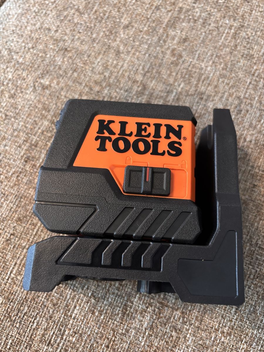 Klein Tools Red Cross Line Laser In Grwat Conditio