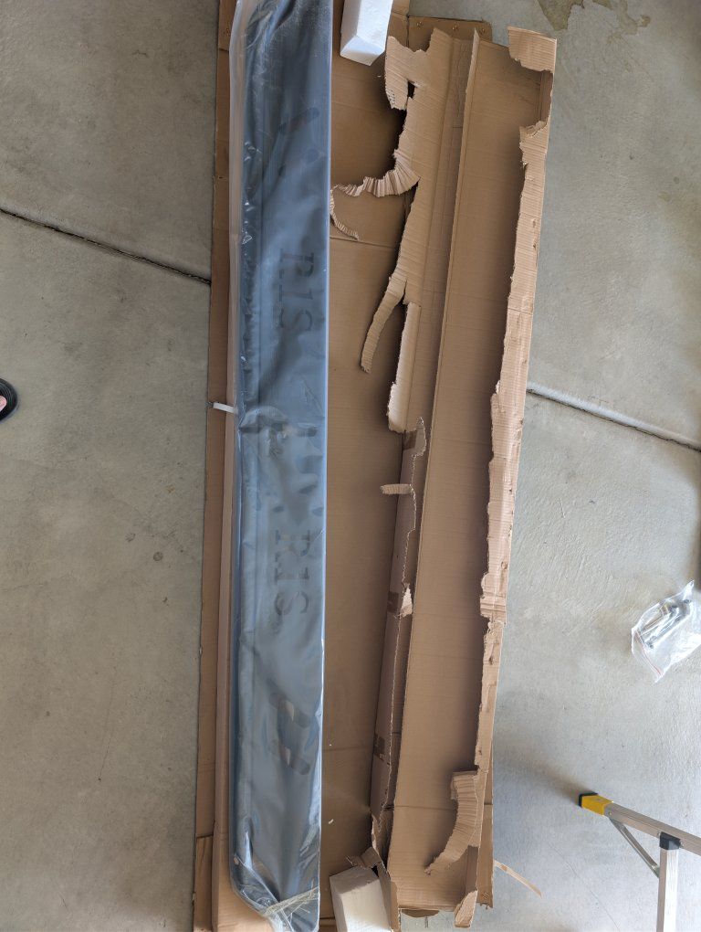 21-24 Rivian R1S running boards