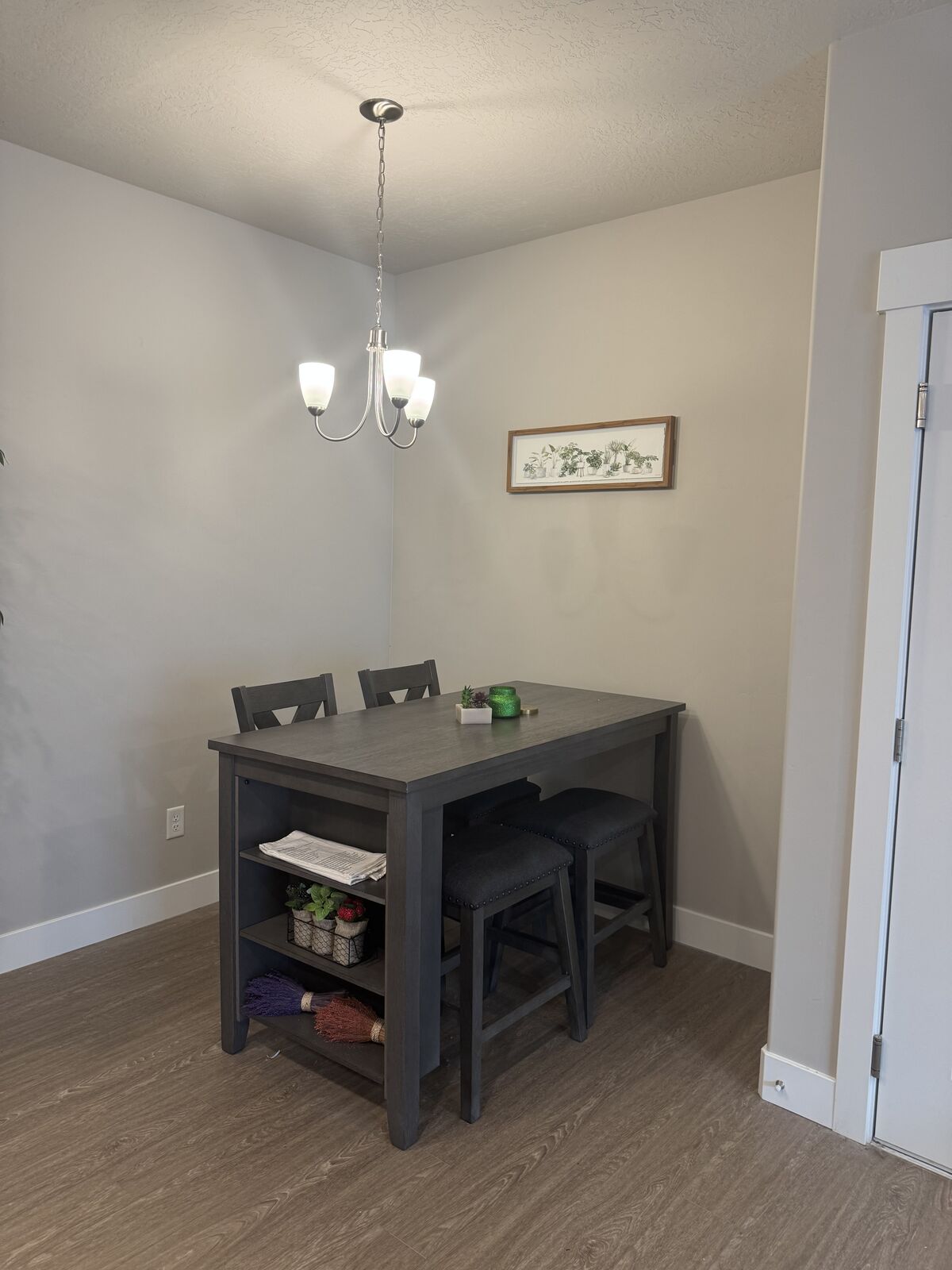 Country French style excellent condition