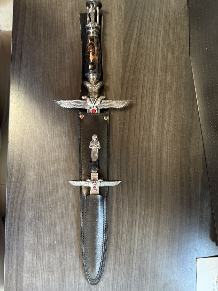 Knife With Egyptian Styles