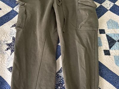 Green cargo pants