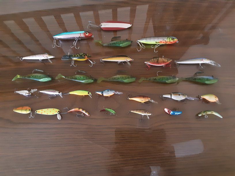 28 Fishing Lures and small Tackle Box