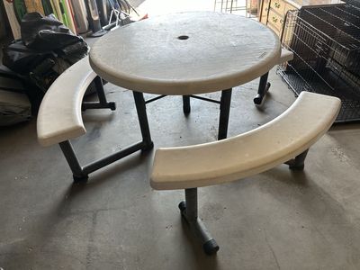 Lifetime 44” Plastic Round Picnic Table